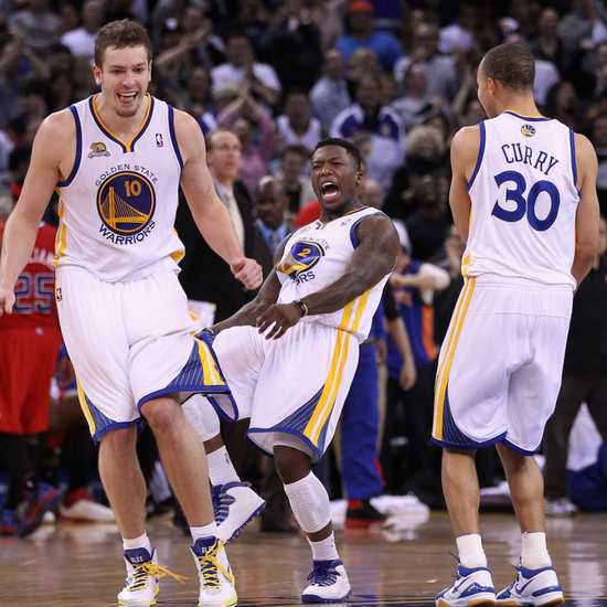 包含老鹰投身勇士血战,夺取独特胜利等待宠儿谁是赢家的词条